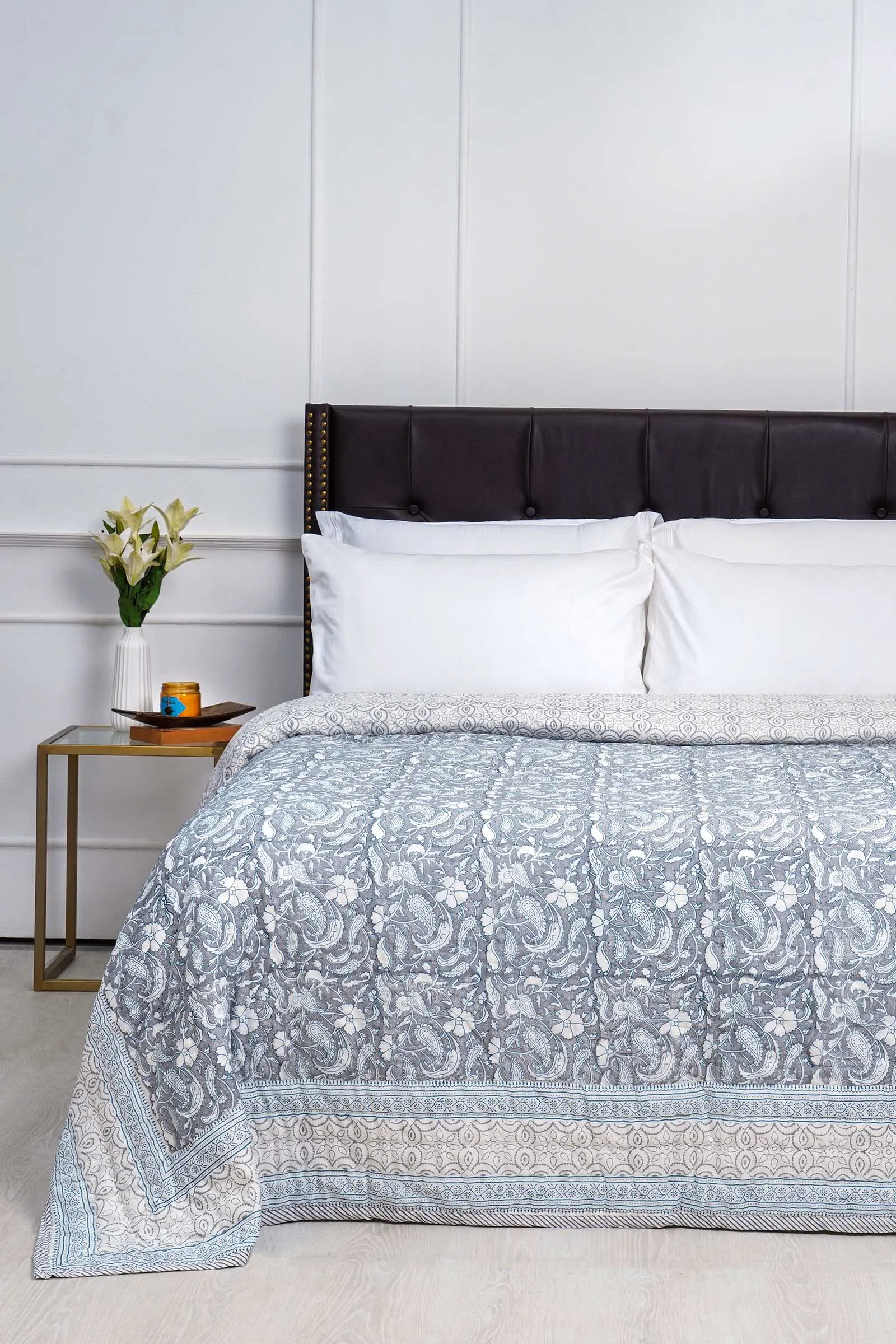 Gulika Paisley Grey Cotton Muslin Quilt
