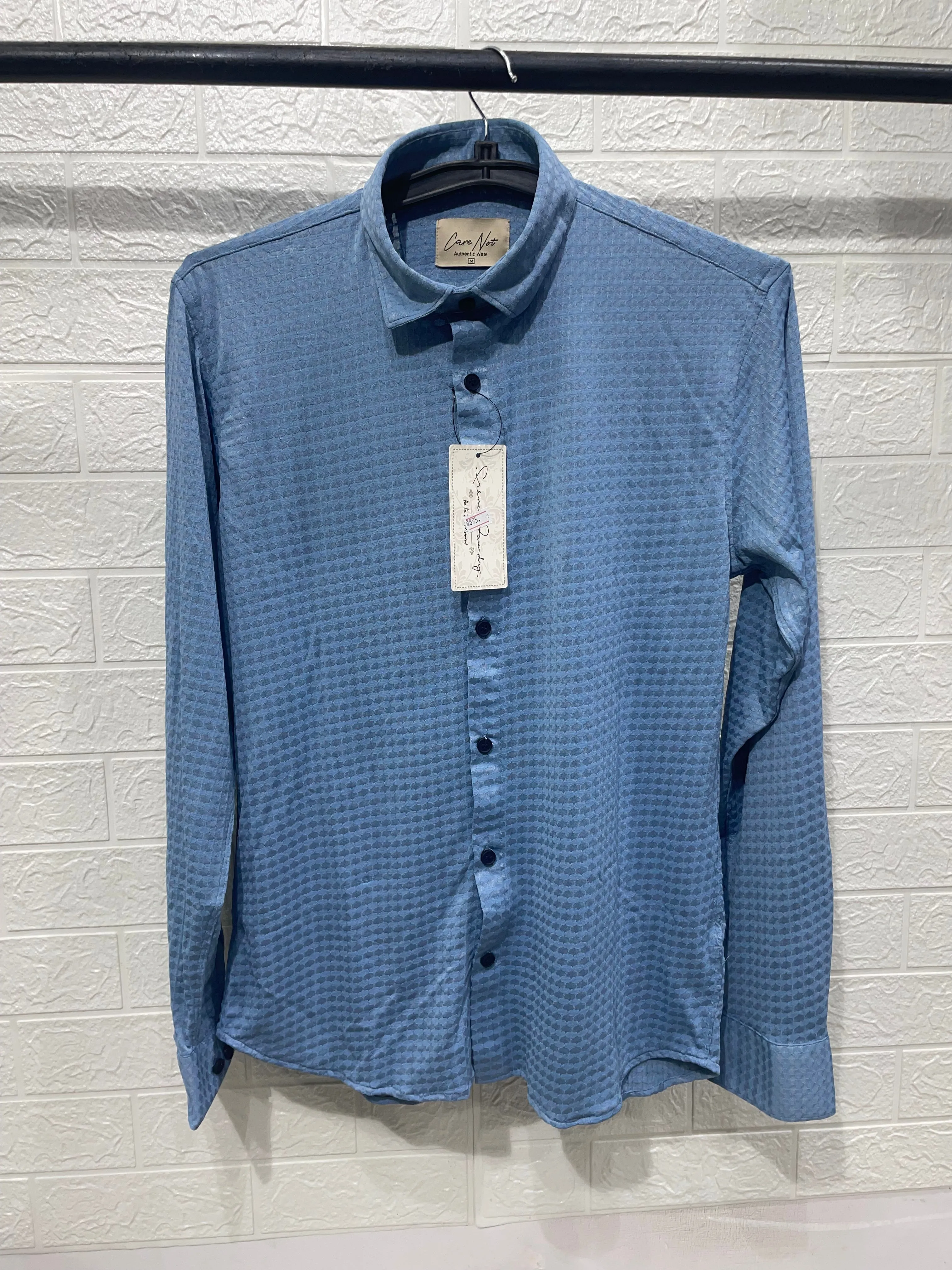 Patterned lycra shirt