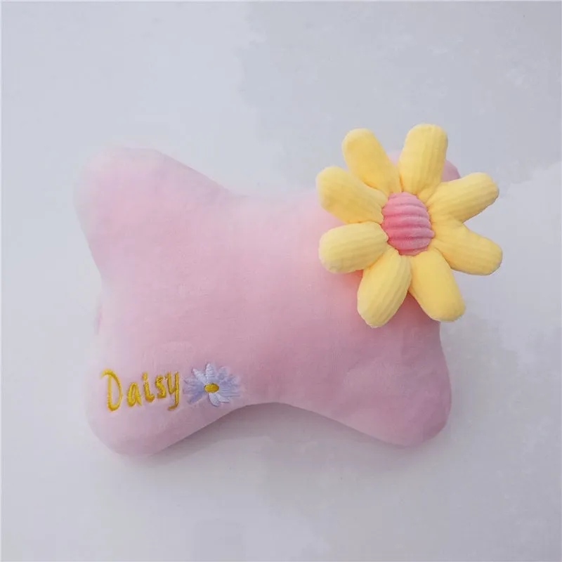 TEEK - Cornered Daisy Flower Car Cushions