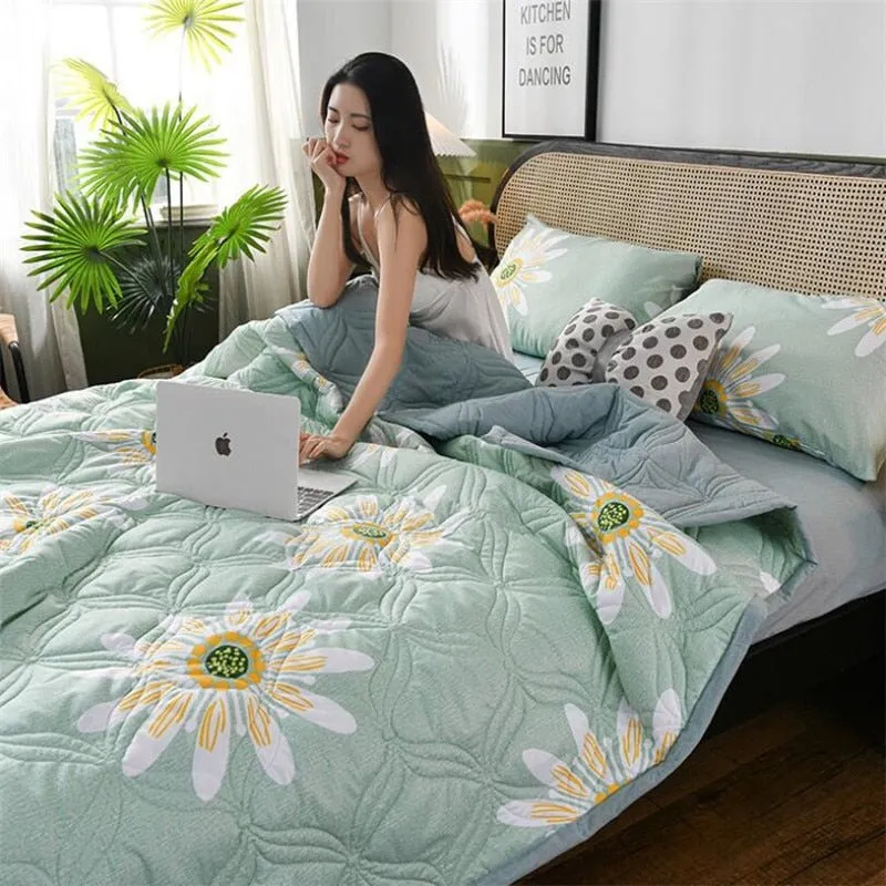 Thin Quilted Blanket for Summer Bedding