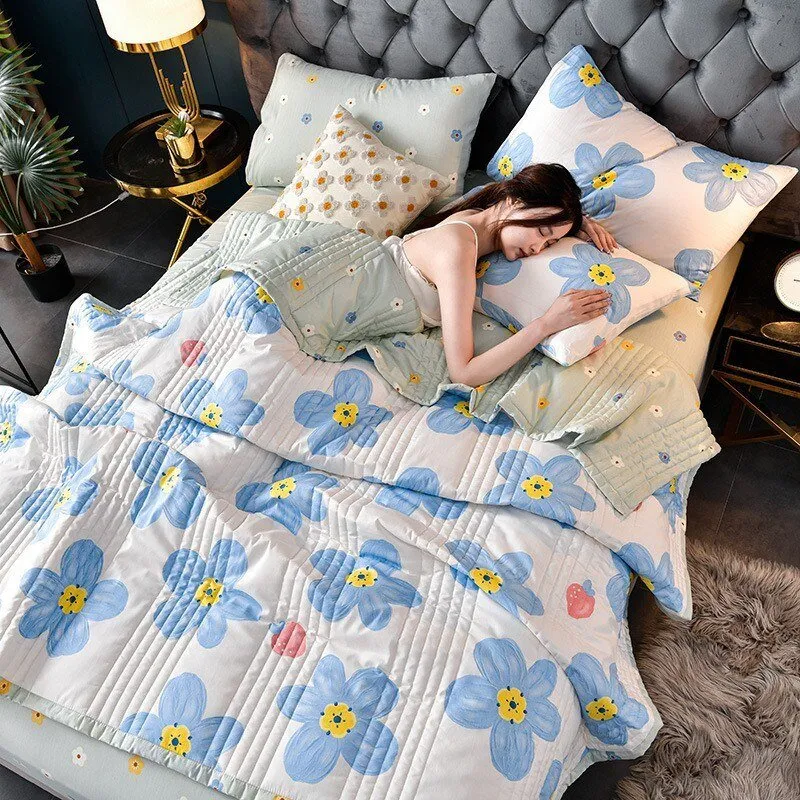 Thin Quilted Blanket for Summer Bedding