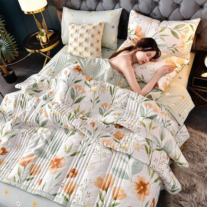 Thin Quilted Blanket for Summer Bedding