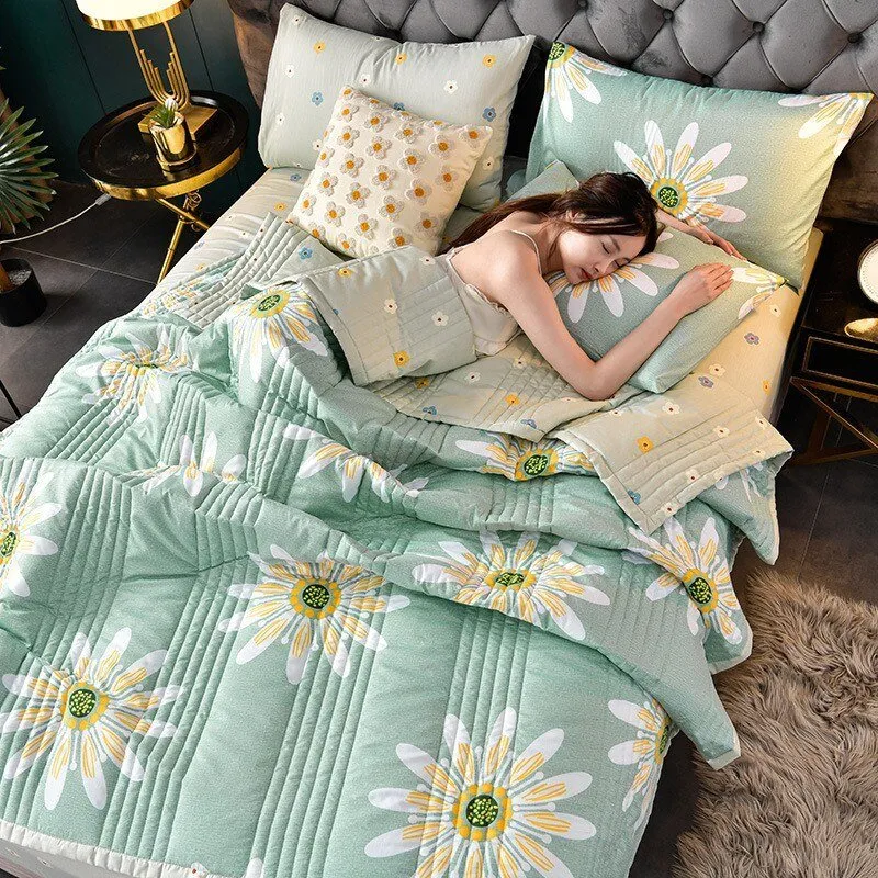 Thin Quilted Blanket for Summer Bedding