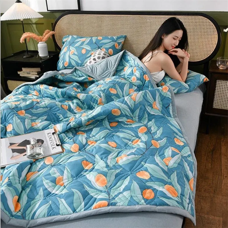 Thin Quilted Blanket for Summer Bedding