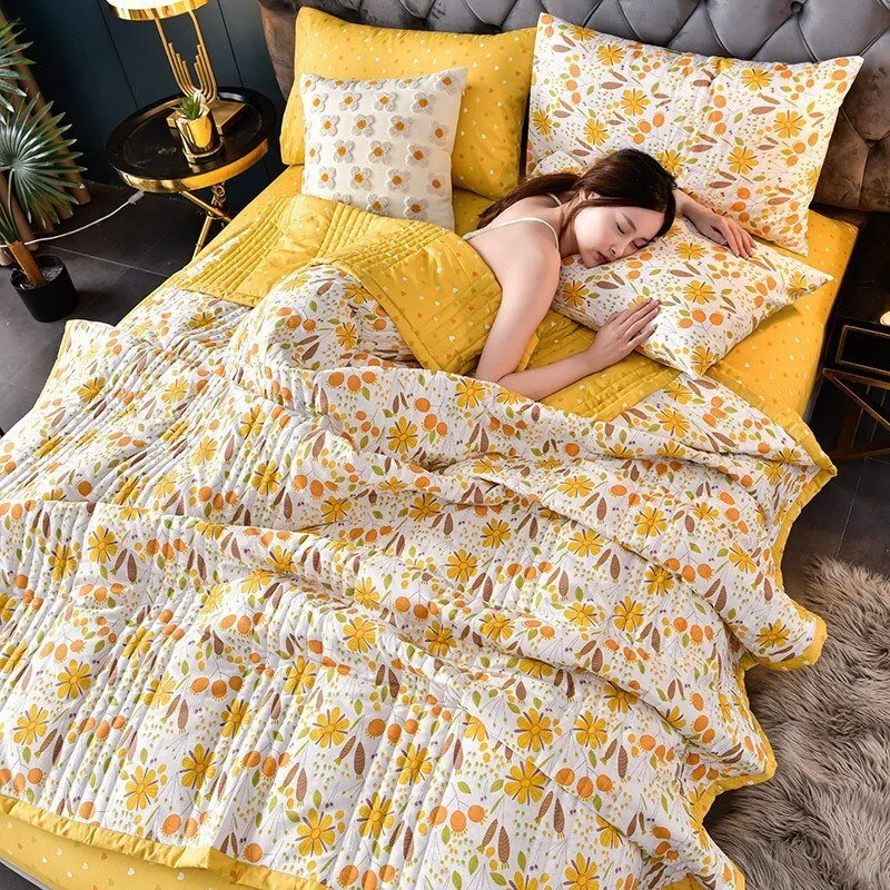 Thin Quilted Blanket for Summer Bedding