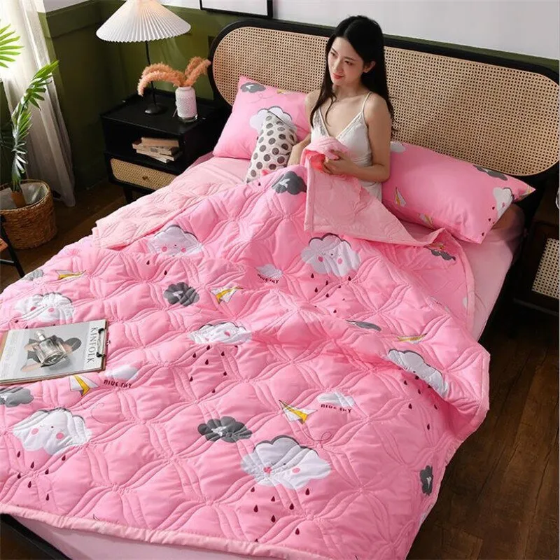Thin Quilted Blanket for Summer Bedding